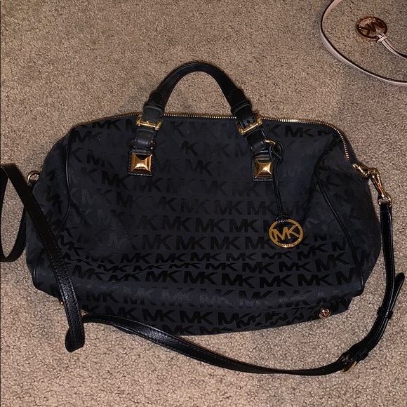Michael Kors Handbags - Michael Kors purse